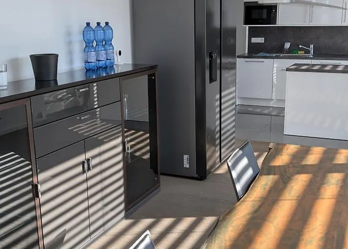 Pansiyon Doppelzimmer In Grosser Oberste Etage Zentral Gelegen Doublebedroom In Spacious On Floor Münih